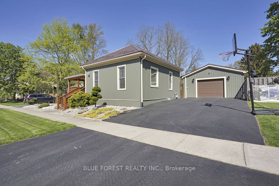 211 Mary Street, Dutton/Dunwich, ON N0L 1J0