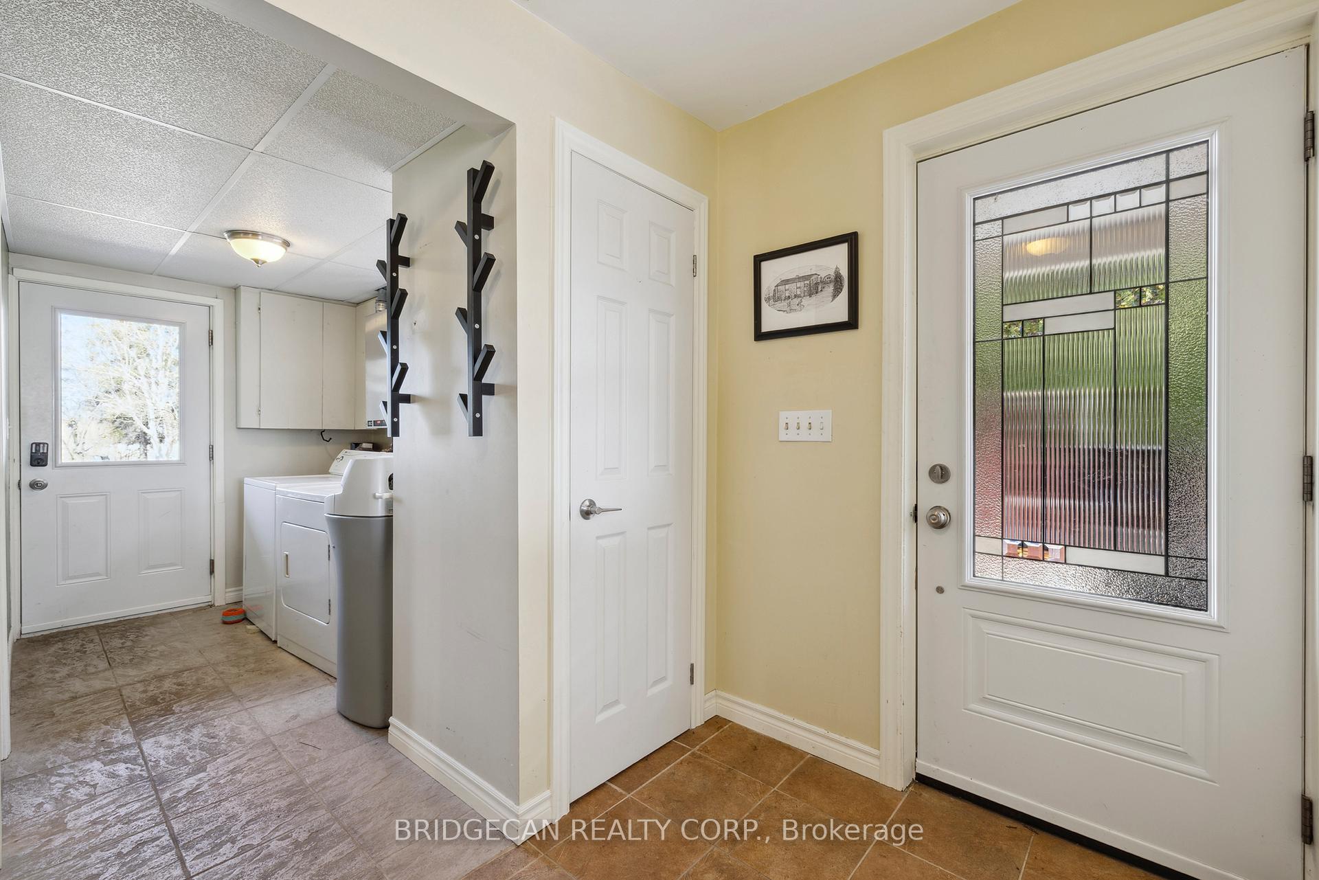 827 6th Concession Road, Hamilton, ON L8B 1N3