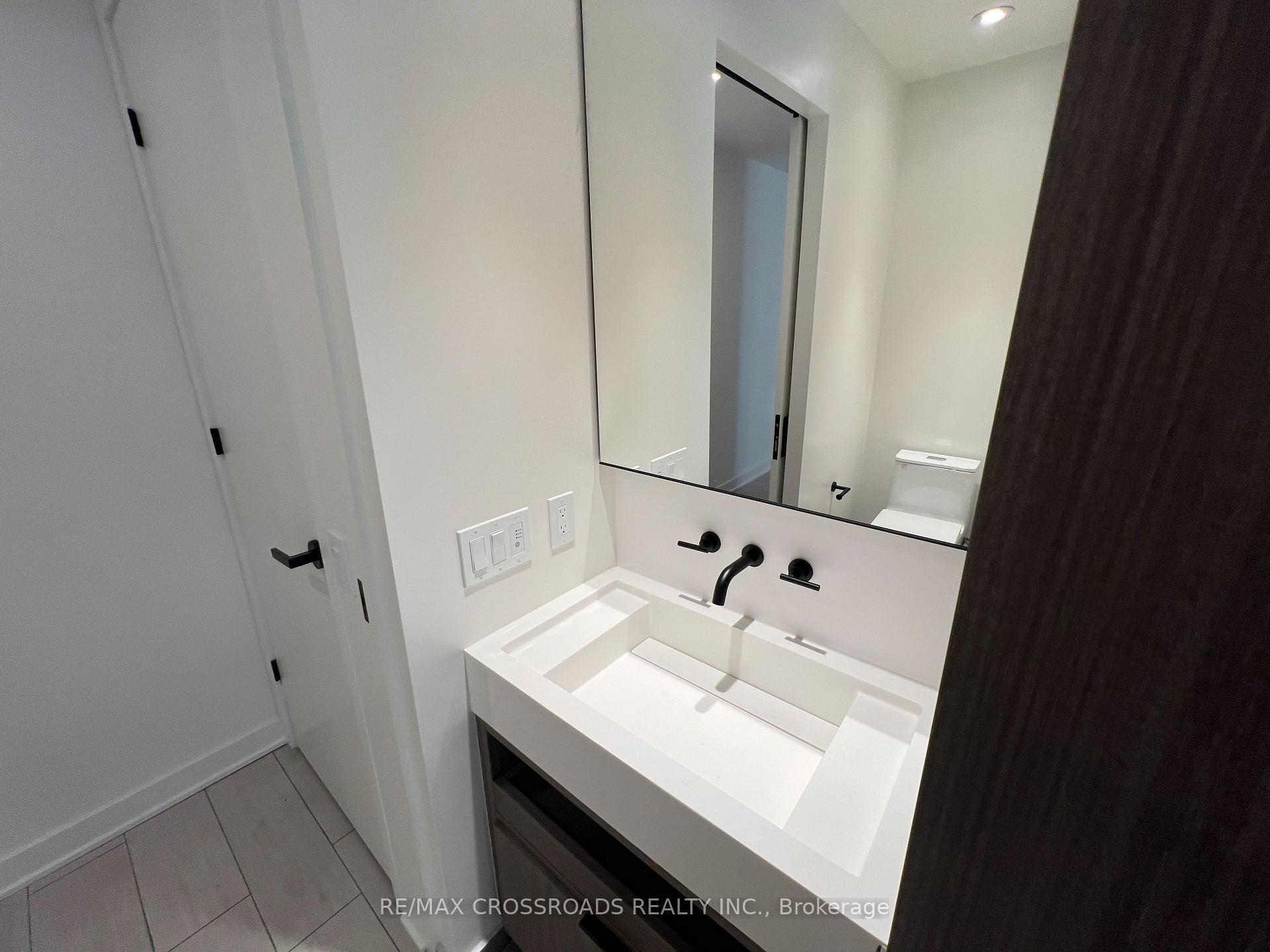 1 Bedroom Condo at 55 Charles,  Toronto For sale