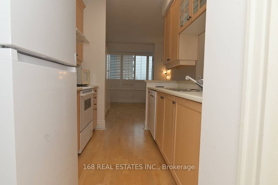 102 Bloor Street West