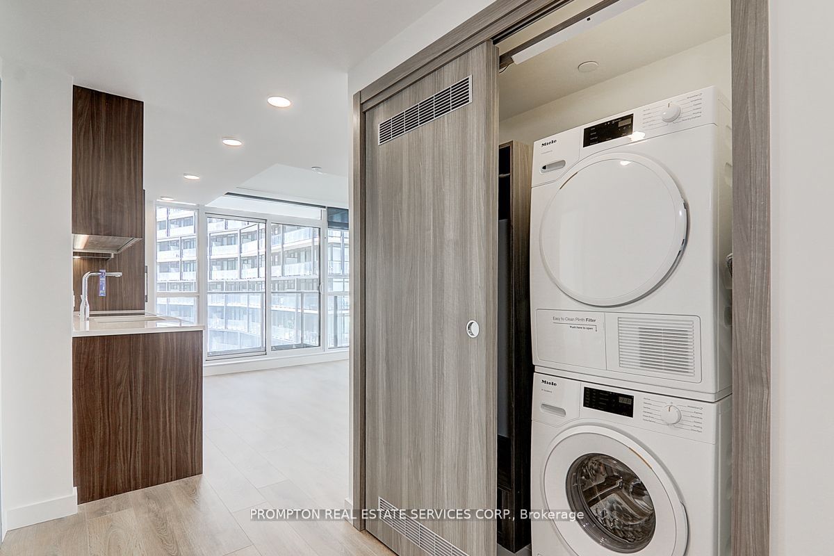 38 Widmer Street, #1111