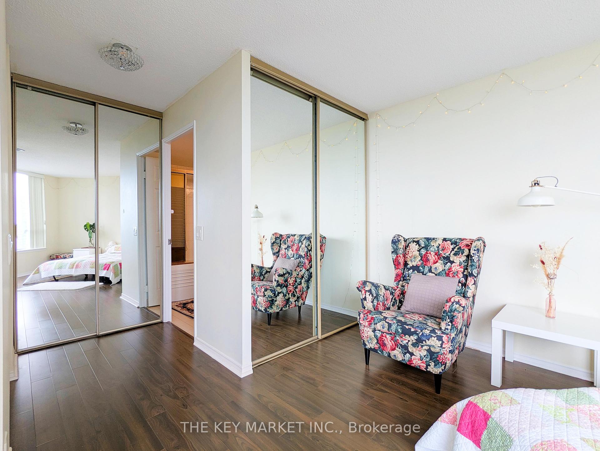 4 Bedrooms Condo at 7 Bishop, Toronto For sale