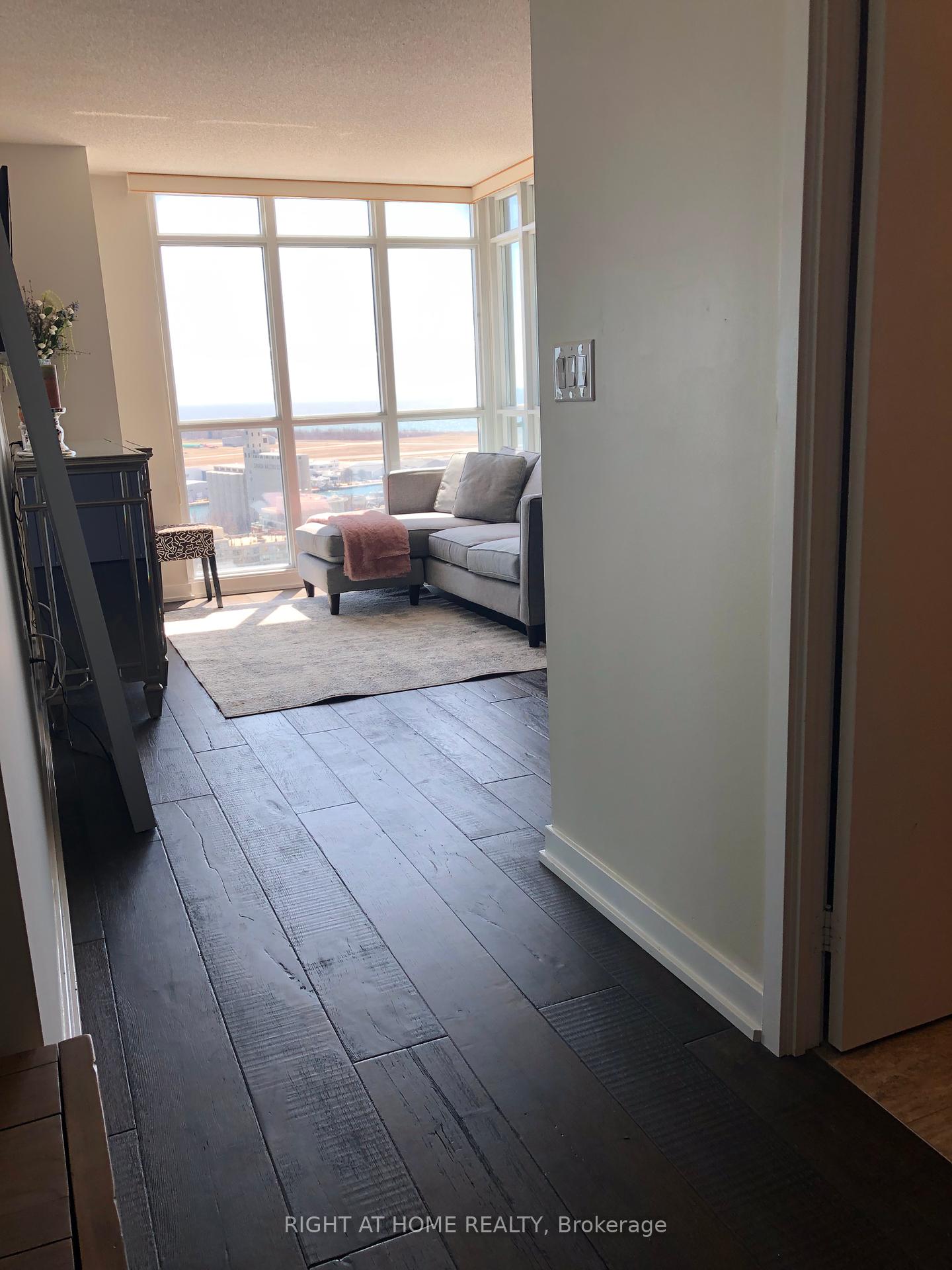 2 Bedrooms Condo at 15 Iceboat,  Toronto For sale