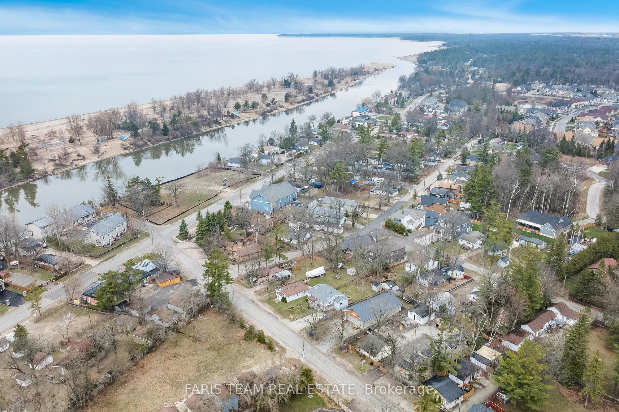 8 Elm Drive, Wasaga Beach Wasaga Beach
