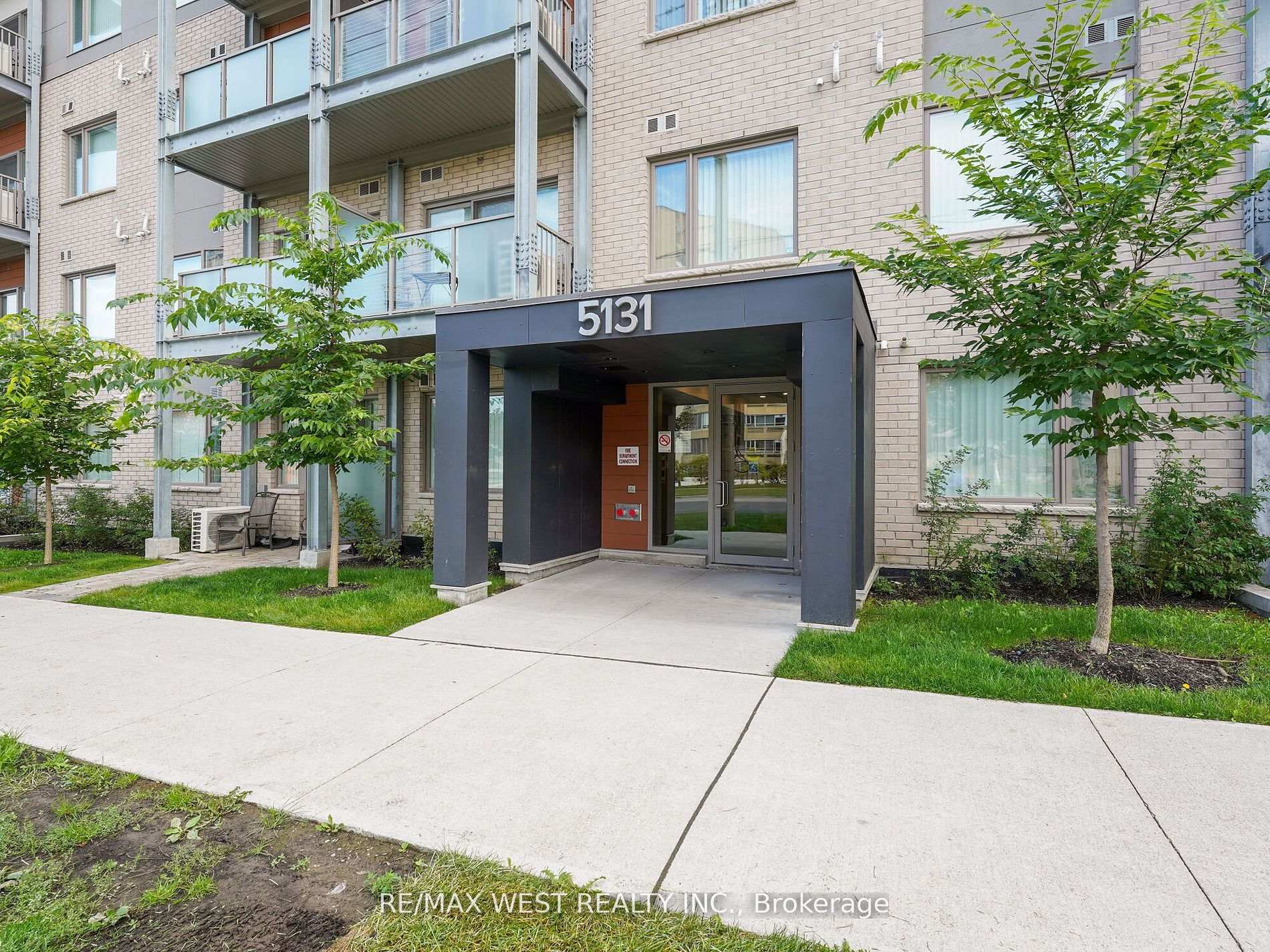 2 Bedrooms Condo at 5131 Sheppard, Toronto For sale