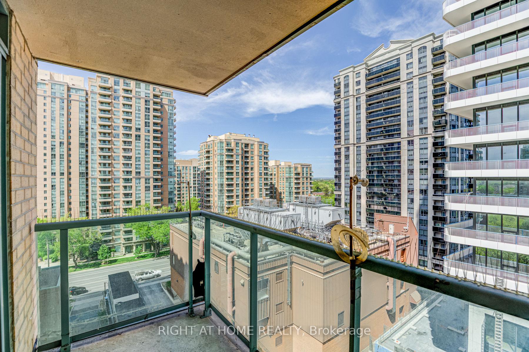 1 Bedroom Condo at 28 Olive, Toronto For sale