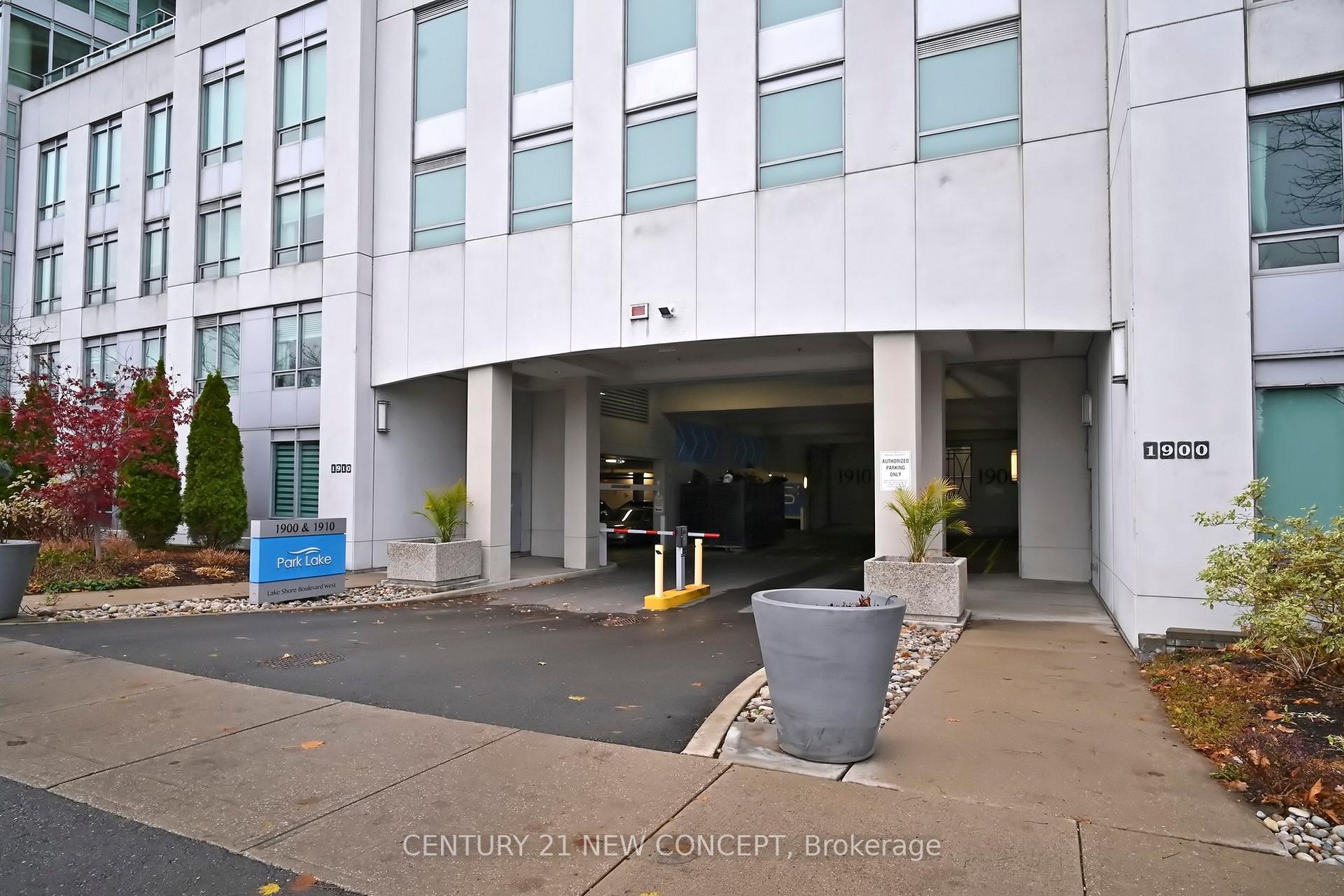 1 Bedroom Condo at 1900 Lake Shore, Toronto For sale