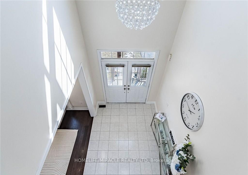 10 Buckles Court, Clarington, ON L1B 0L1