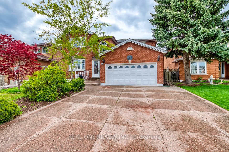 403 Glenashton Drive, Oakville, ON L6H 4V7