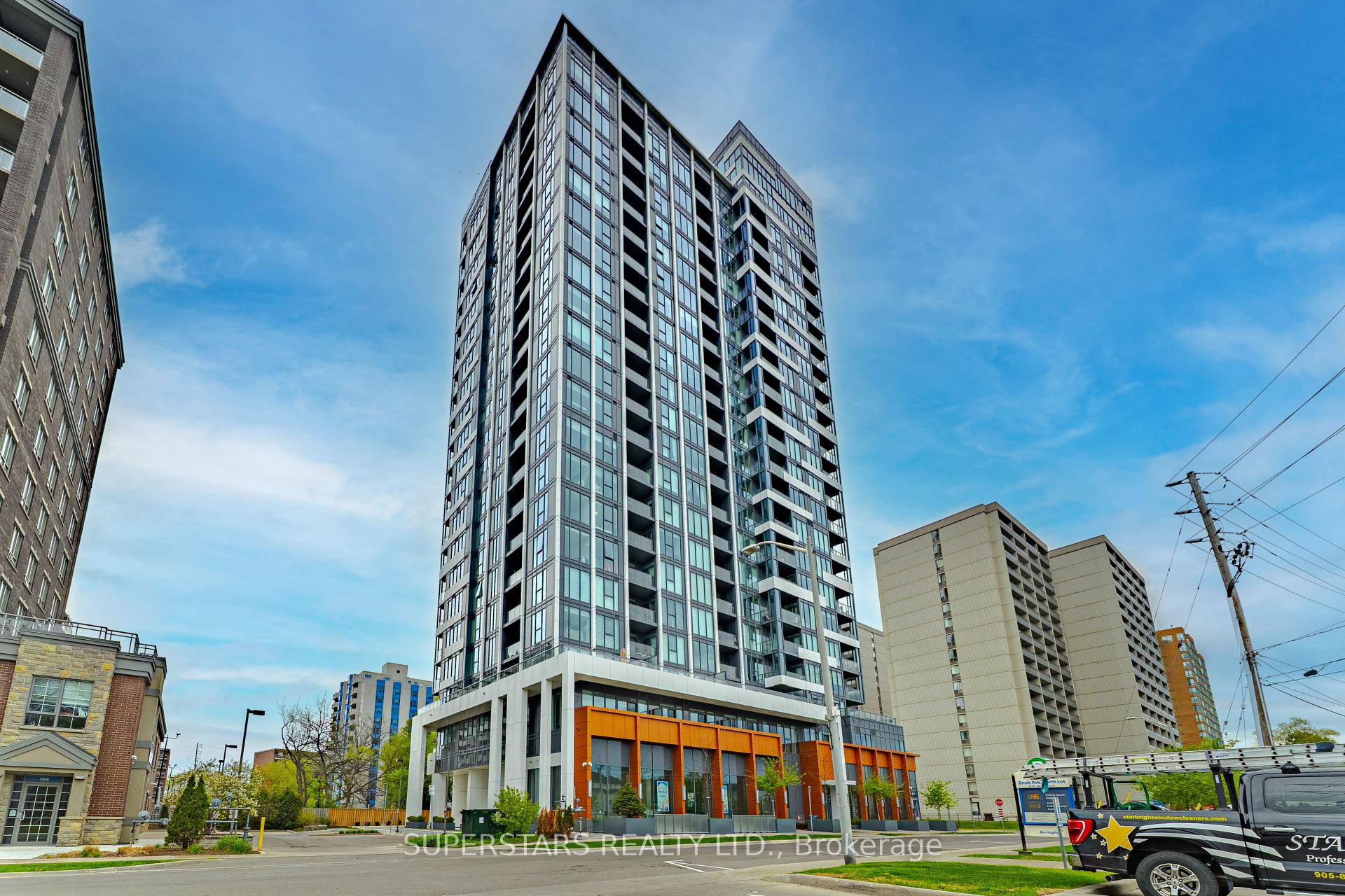 2 Bedrooms Condo at 500 Brock, Burlington For sale