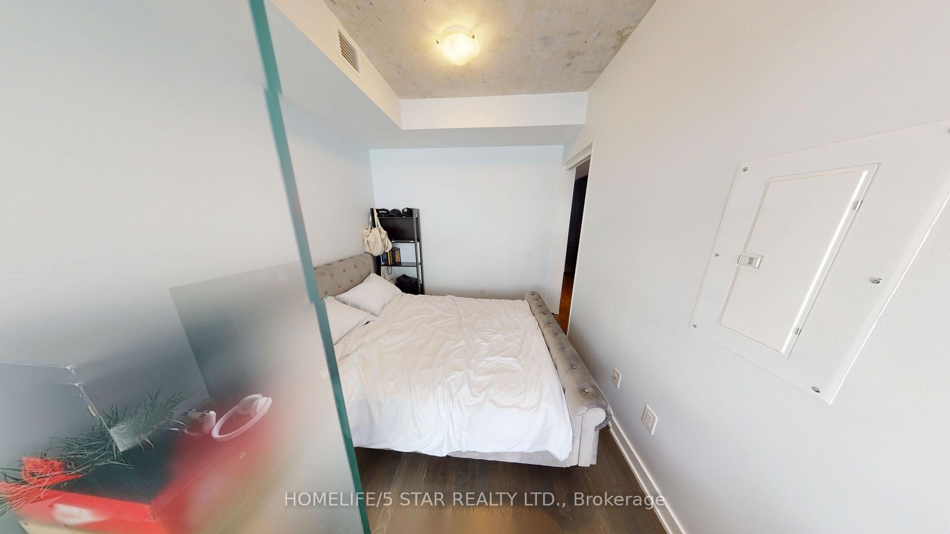 1 Bedroom Condo at 38 Stewart, Toronto For sale