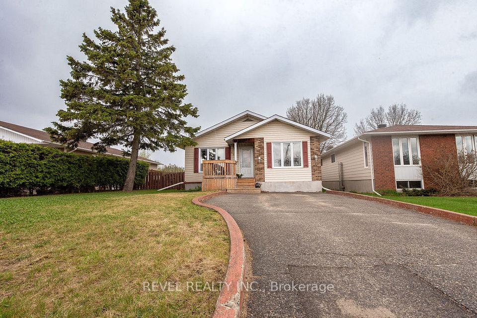 995 Jean Street, Timmins, ON P4P 1A8
