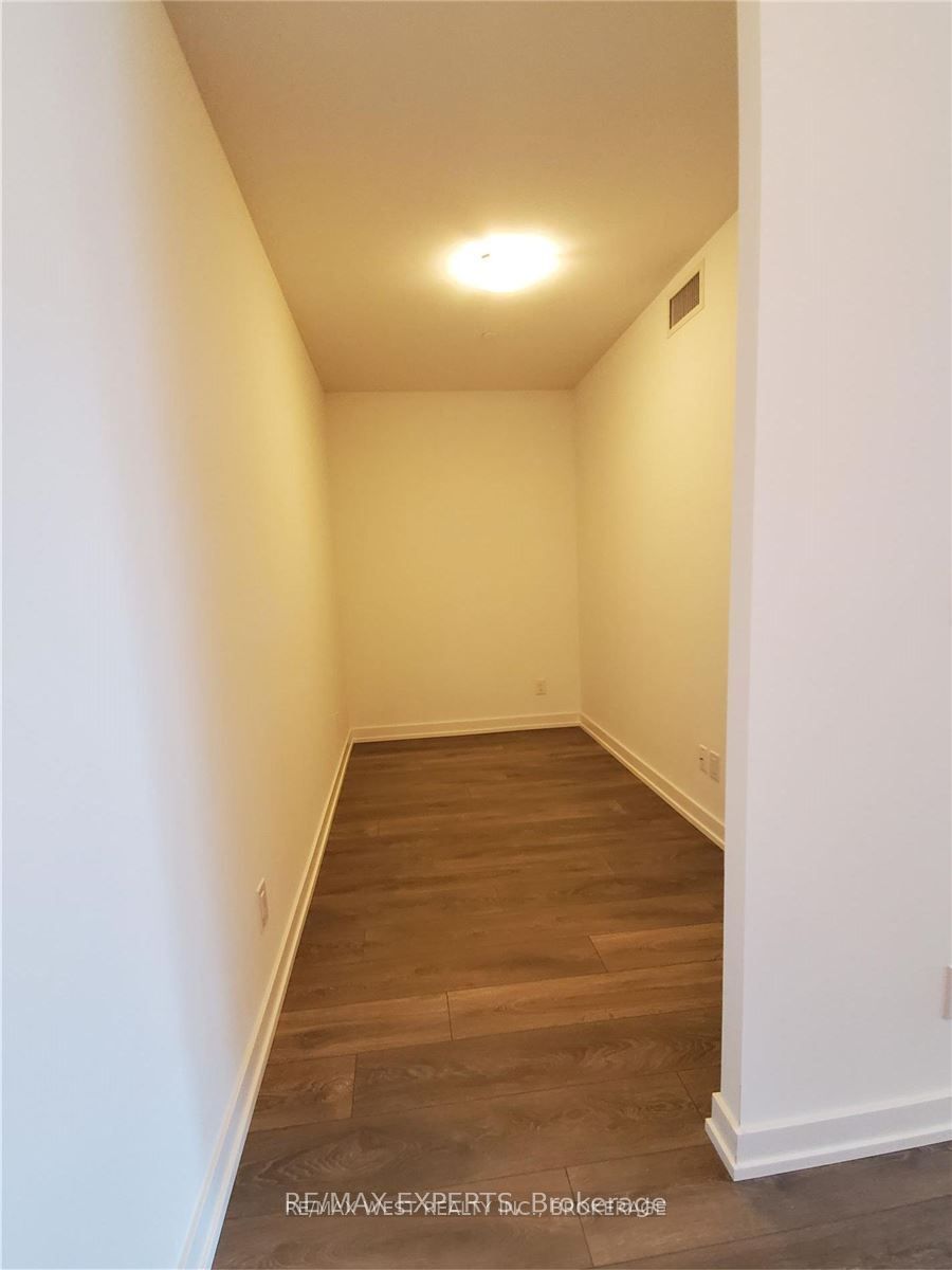 159 Wellesley Street 1501