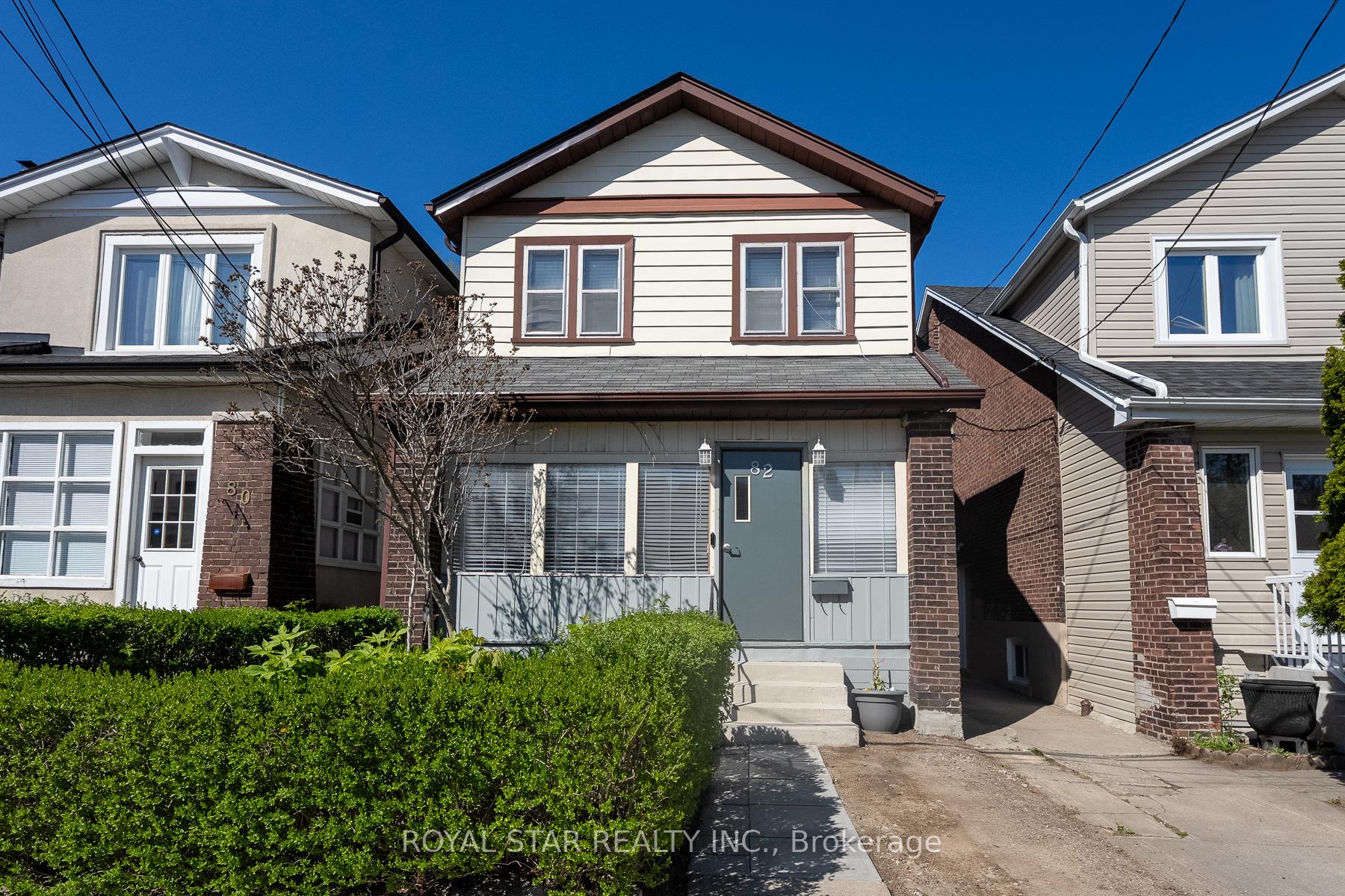 82 Westlake Avenue, Toronto, ON M4C 4R1