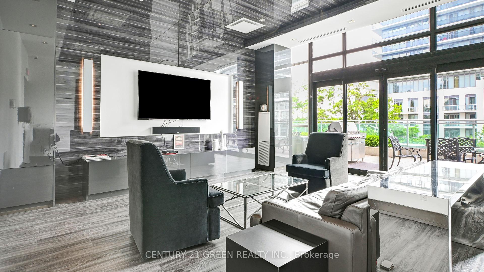 2 Bedrooms Condo at 33 Shore Breeze, Toronto For sale
