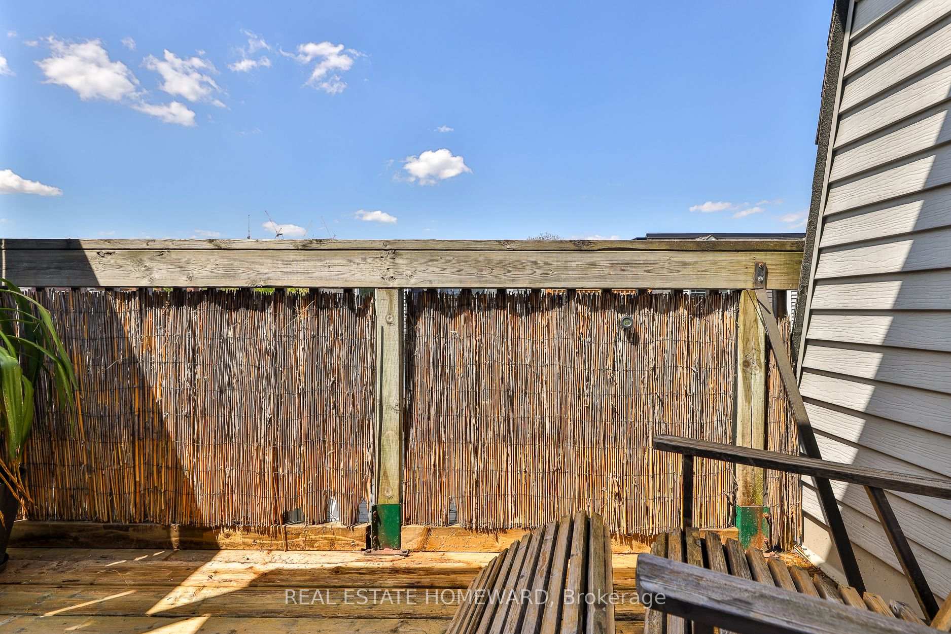 3 Bedrooms Condo at 36 Rusholme Park, Toronto For sale