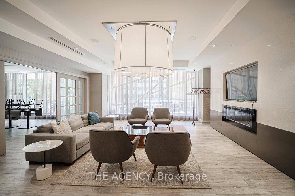 1 Bedroom Condo at 50 Wellesley, Toronto For sale