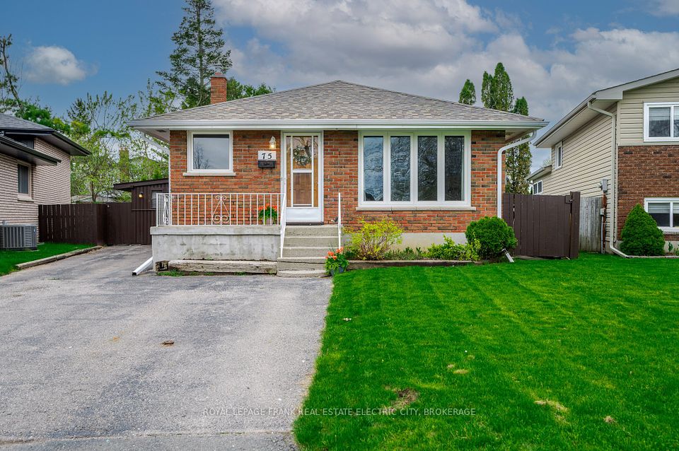 75 Rideau Crescent, Peterborough, ON K9J 1G7