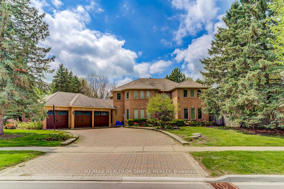 90 Treegrove Circle