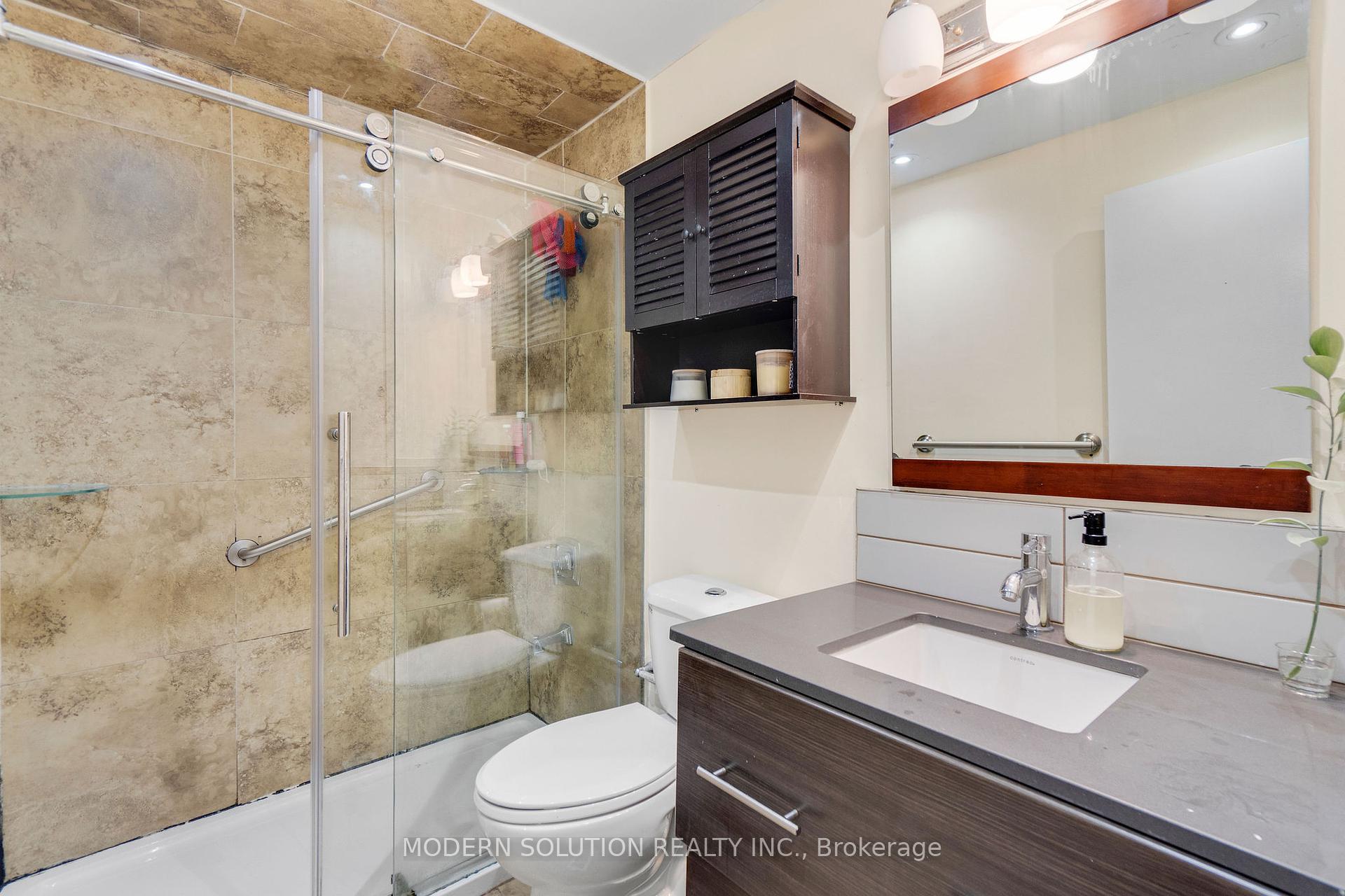 3 Bedrooms Condo at 341 Military, Toronto For sale