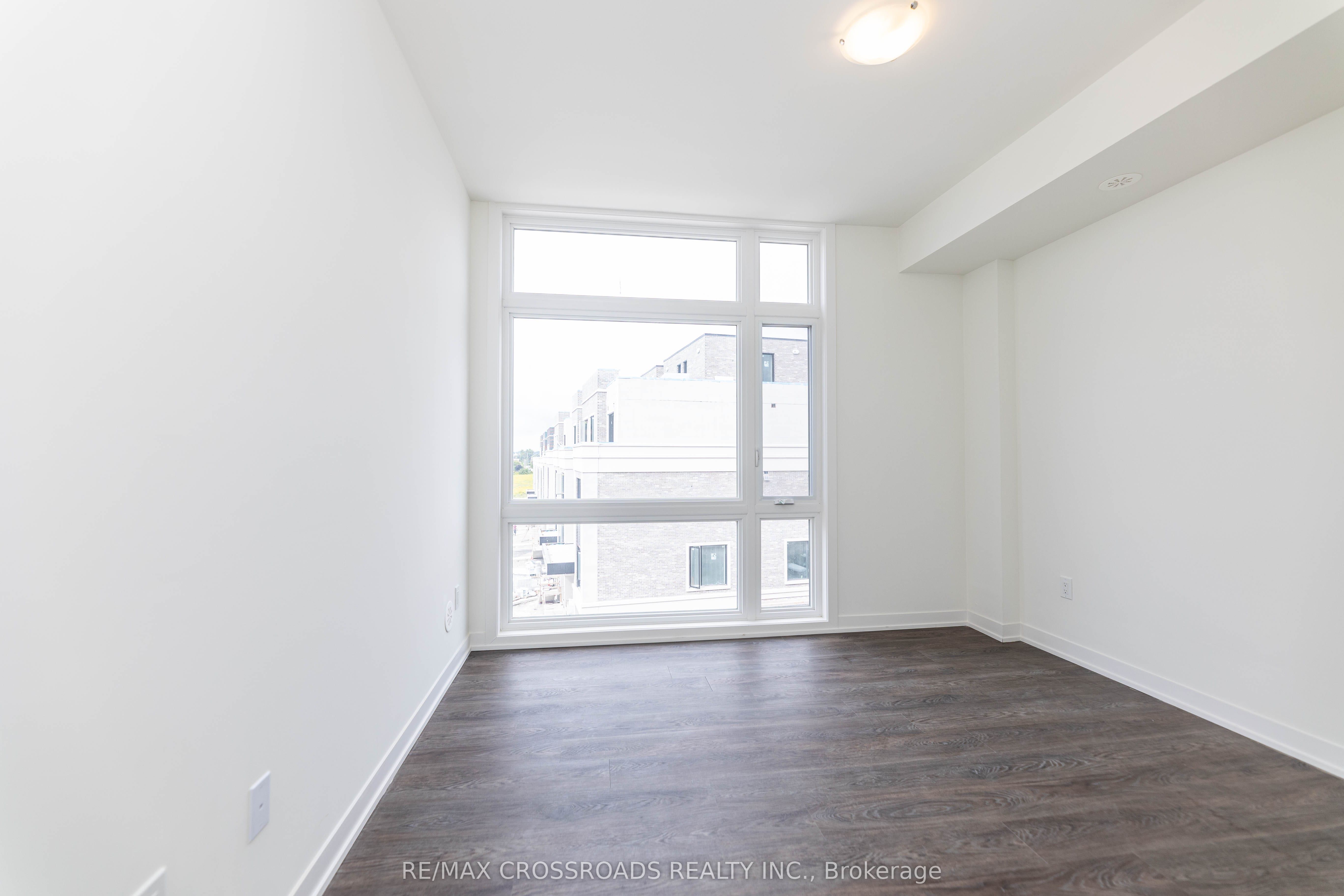 10 David Eyer Road E, #1203