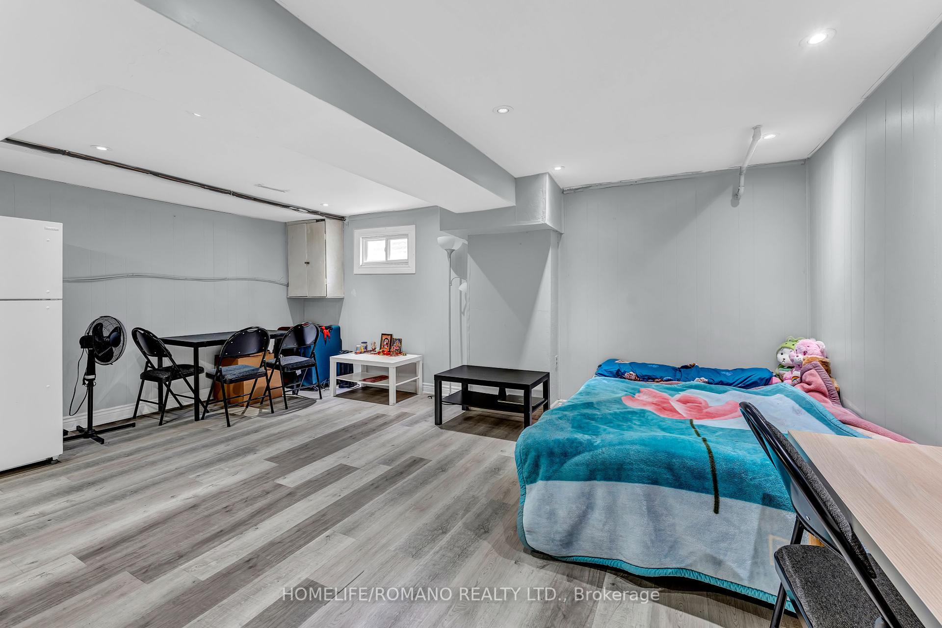 4 Bedrooms Condo at 7440 Goreway, Mississauga For sale