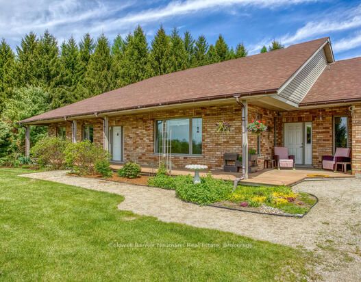 8562 Sideroad 15