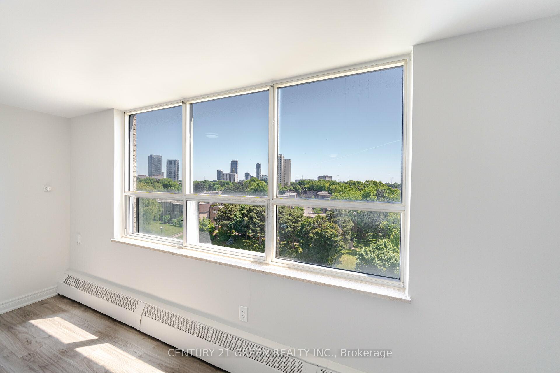 4 Bedrooms Condo at 5 Parkway Forest,  Toronto For sale