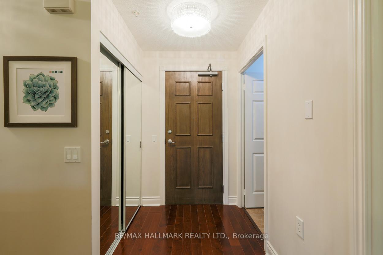 1 Bedroom Condo at 12 Rean, Toronto For sale