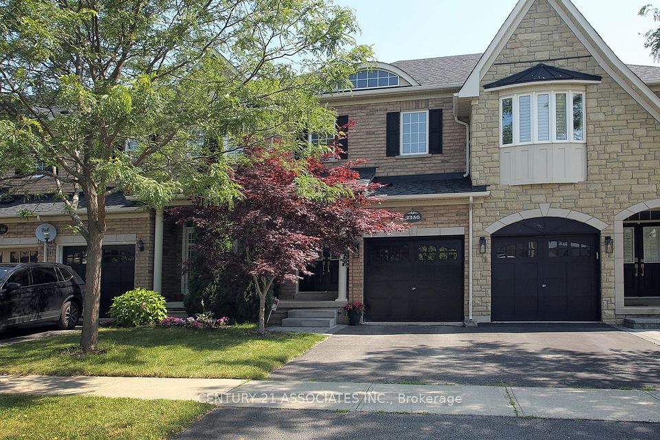 2350 Stone Glen