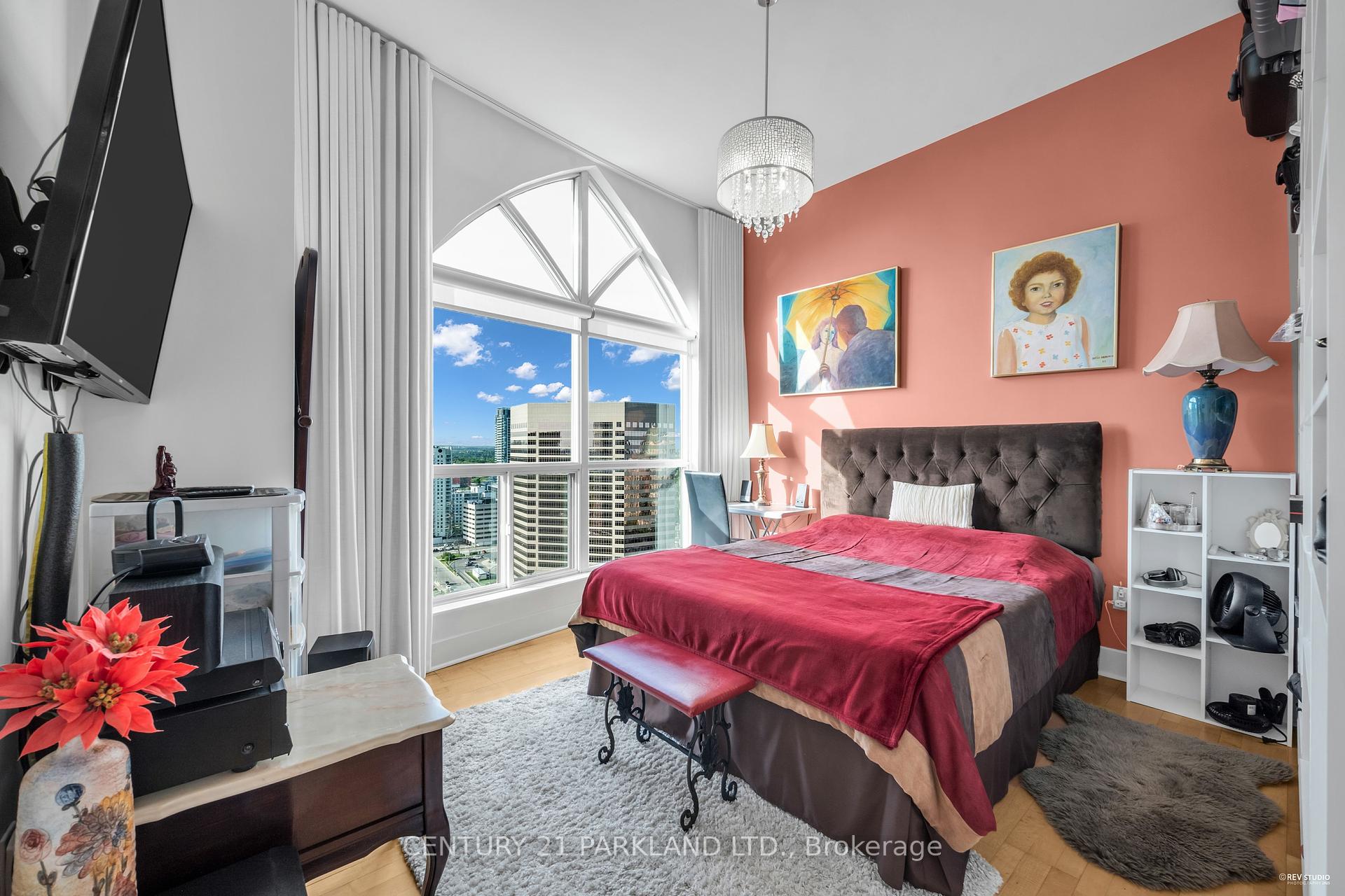 3 Bedrooms Condo at 7 Lorraine, Toronto For sale