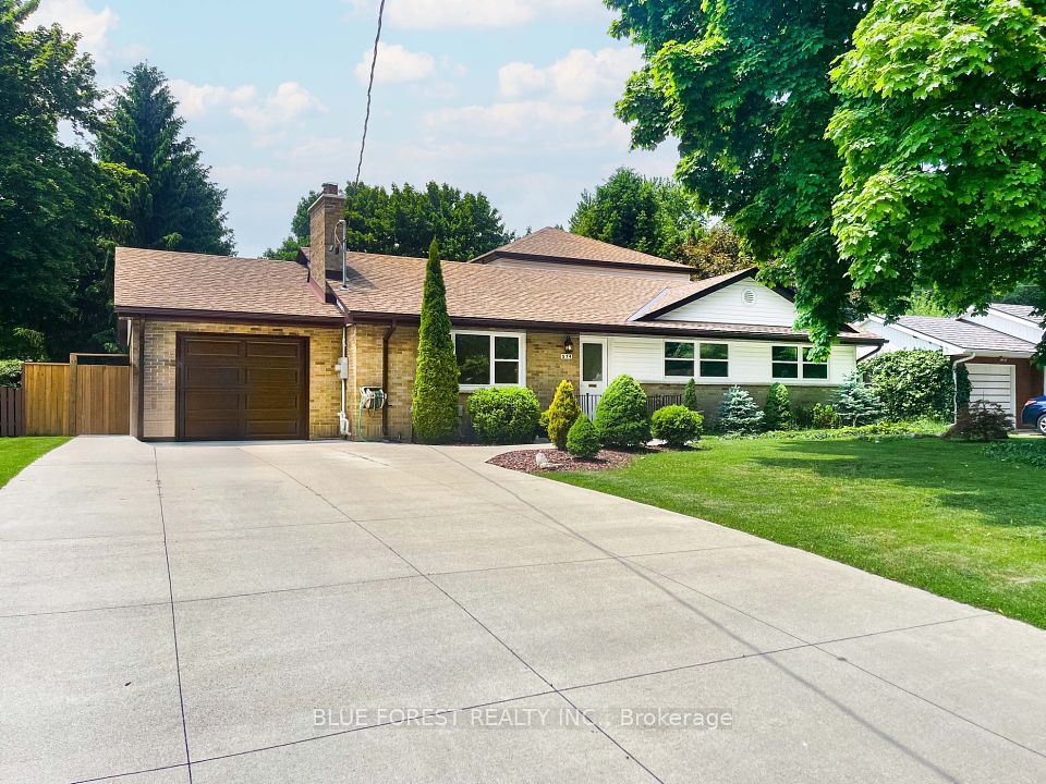 574 Oakridge
