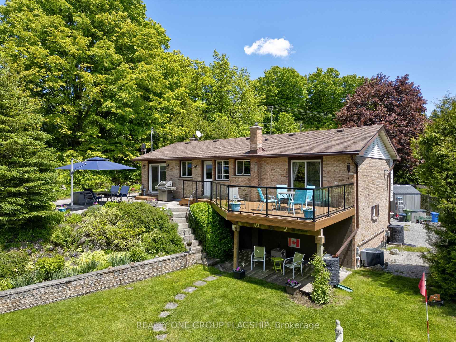 1893 Centre Road, Hamilton, ON L8N 2Z7