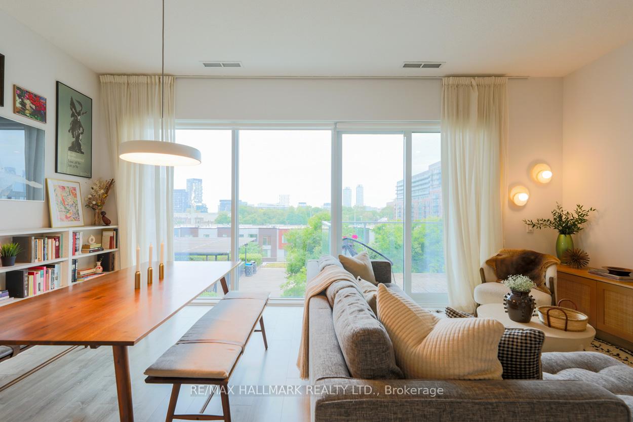 3 Bedrooms Condo at 20 Tubman, Toronto For sale