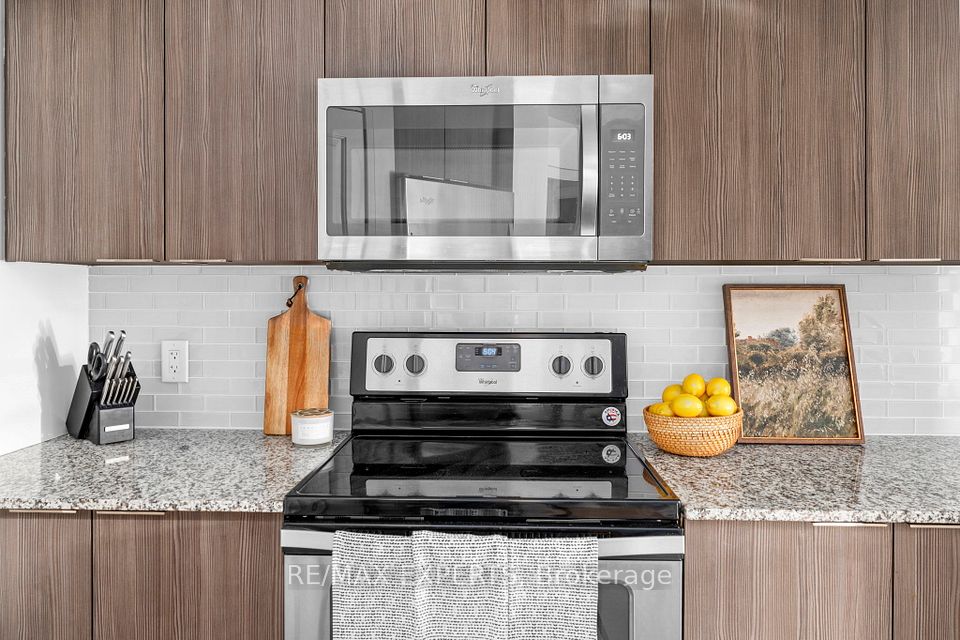 86 Woodbridge Avenue 232