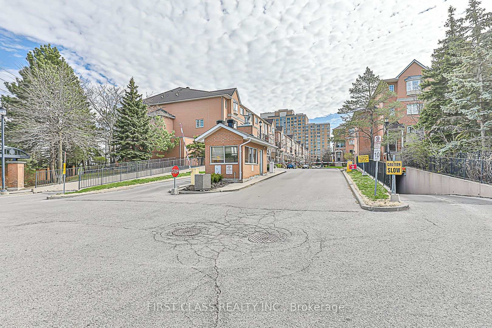 4 Bedrooms Condo at 1881 Mcnicoll,  Toronto For sale