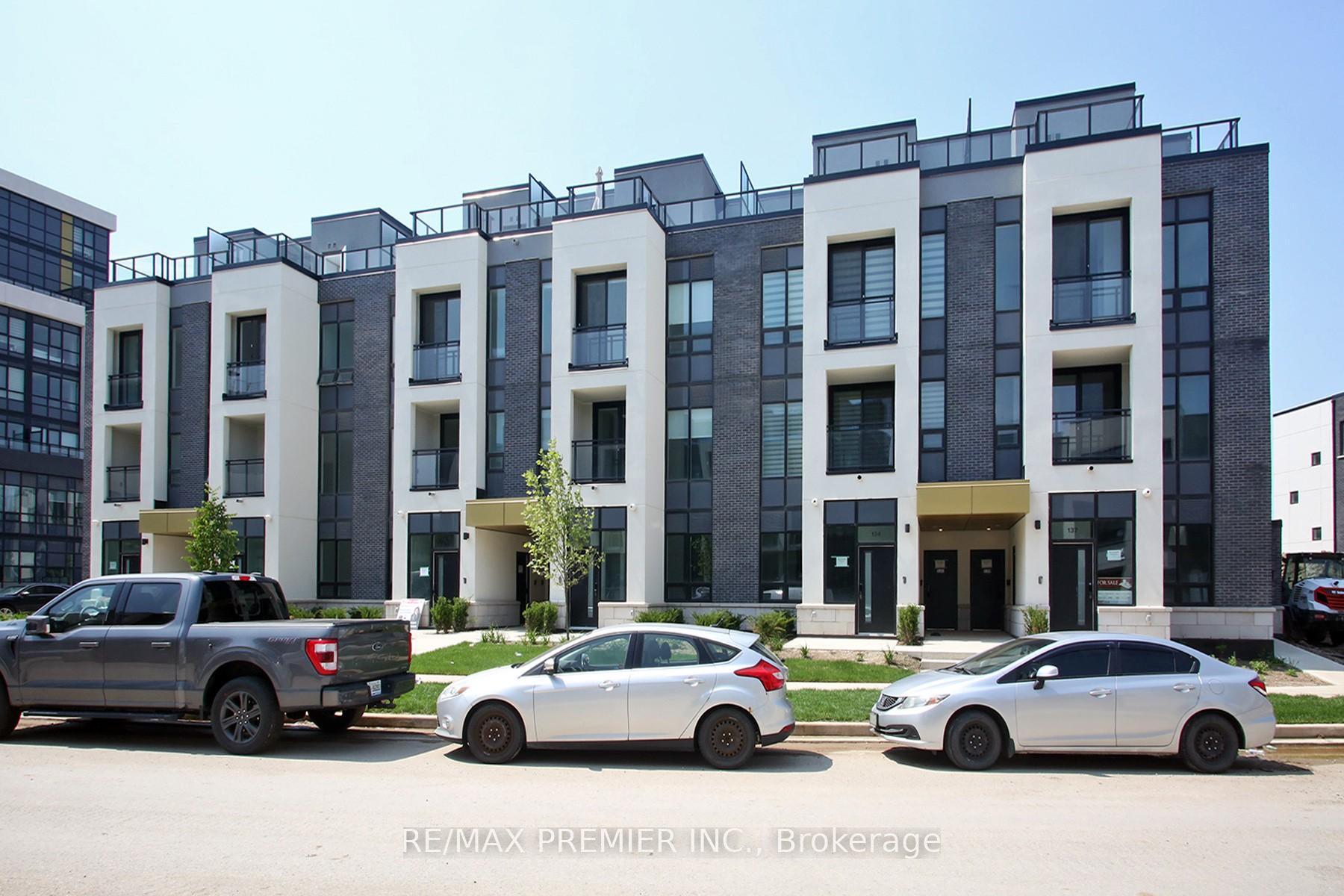2 Bedrooms Condo at 3020 Trailside, Oakville For sale