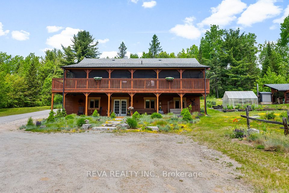 902 North Baptiste Lake
