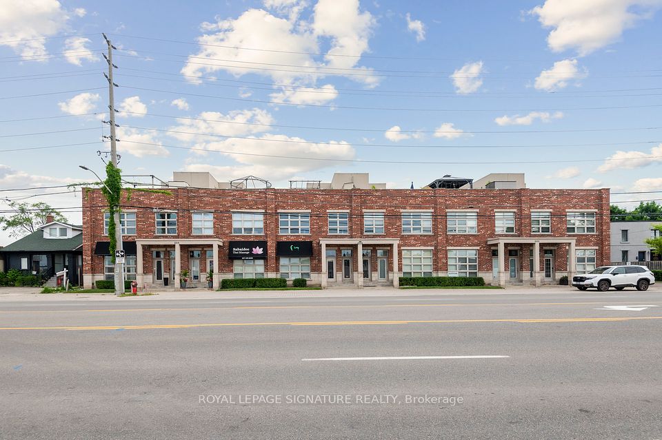 885 Lakeshore