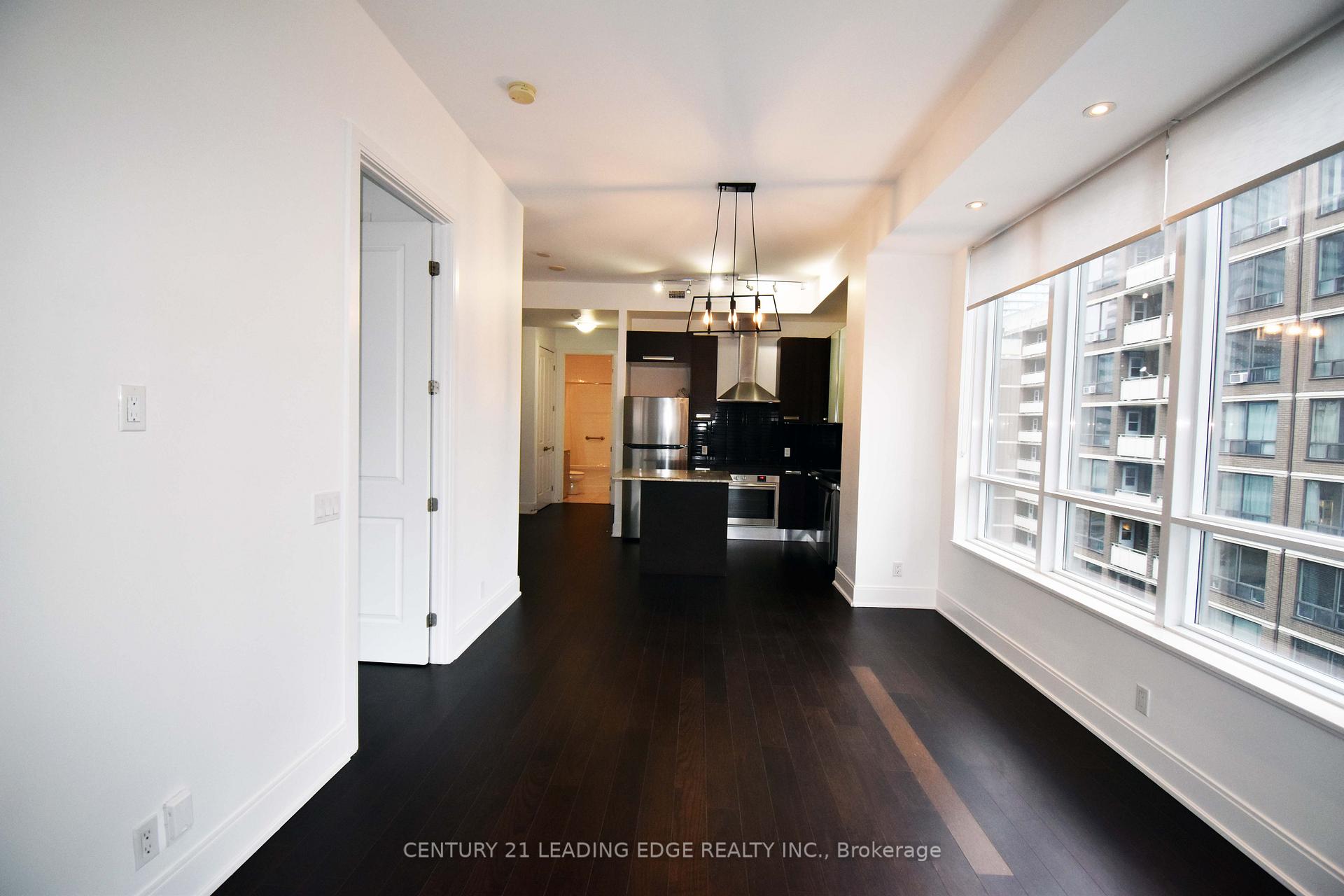 2 Bedrooms Condo at 21 BALMUTO, Toronto For sale