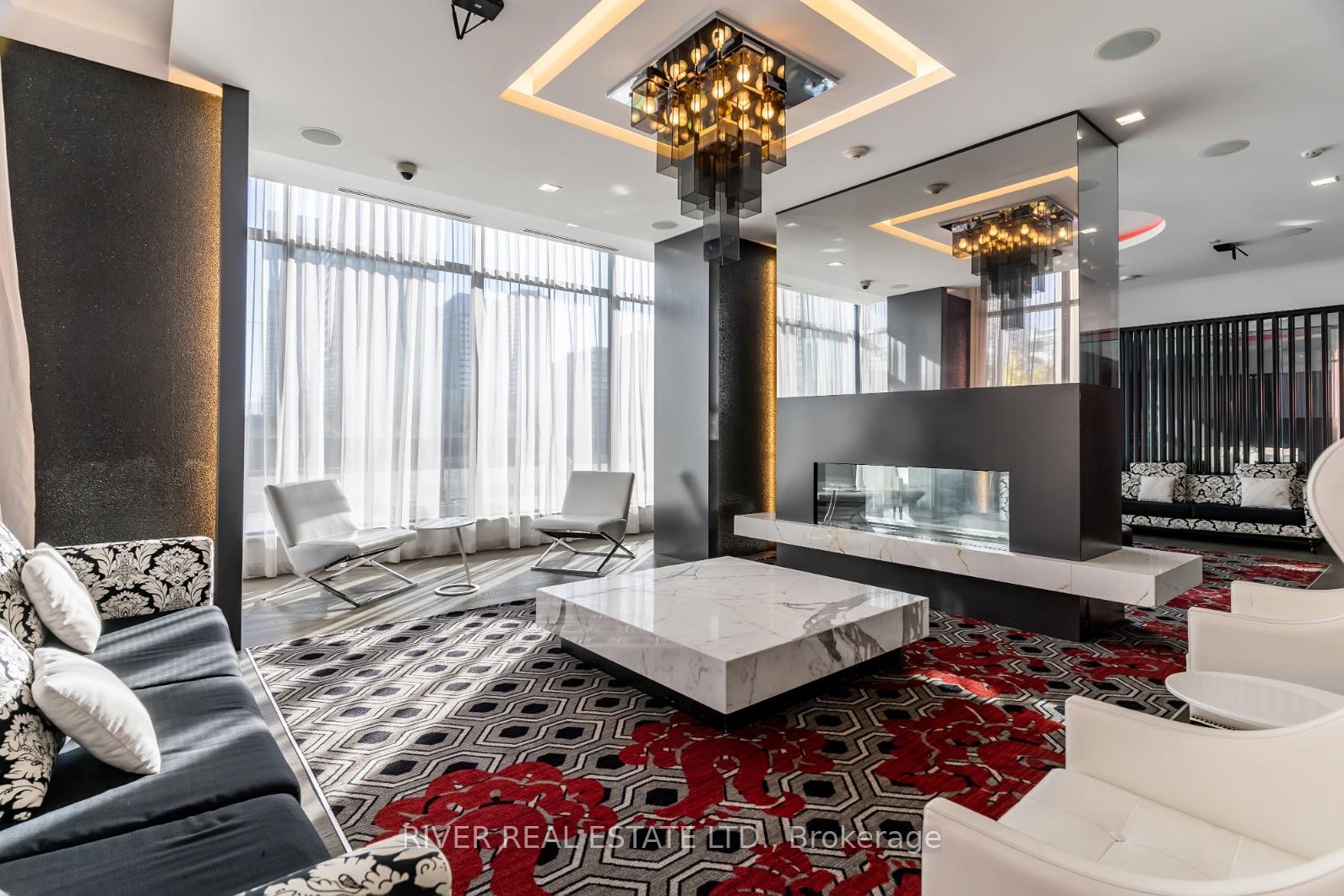 1 Bedroom Condo at 560 Front,  Toronto For sale