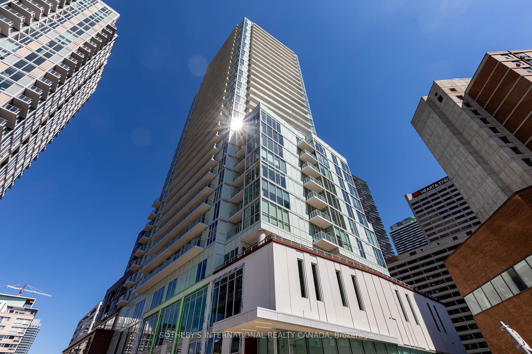 2 Bedrooms Condo at 33 Helendale, Toronto For sale