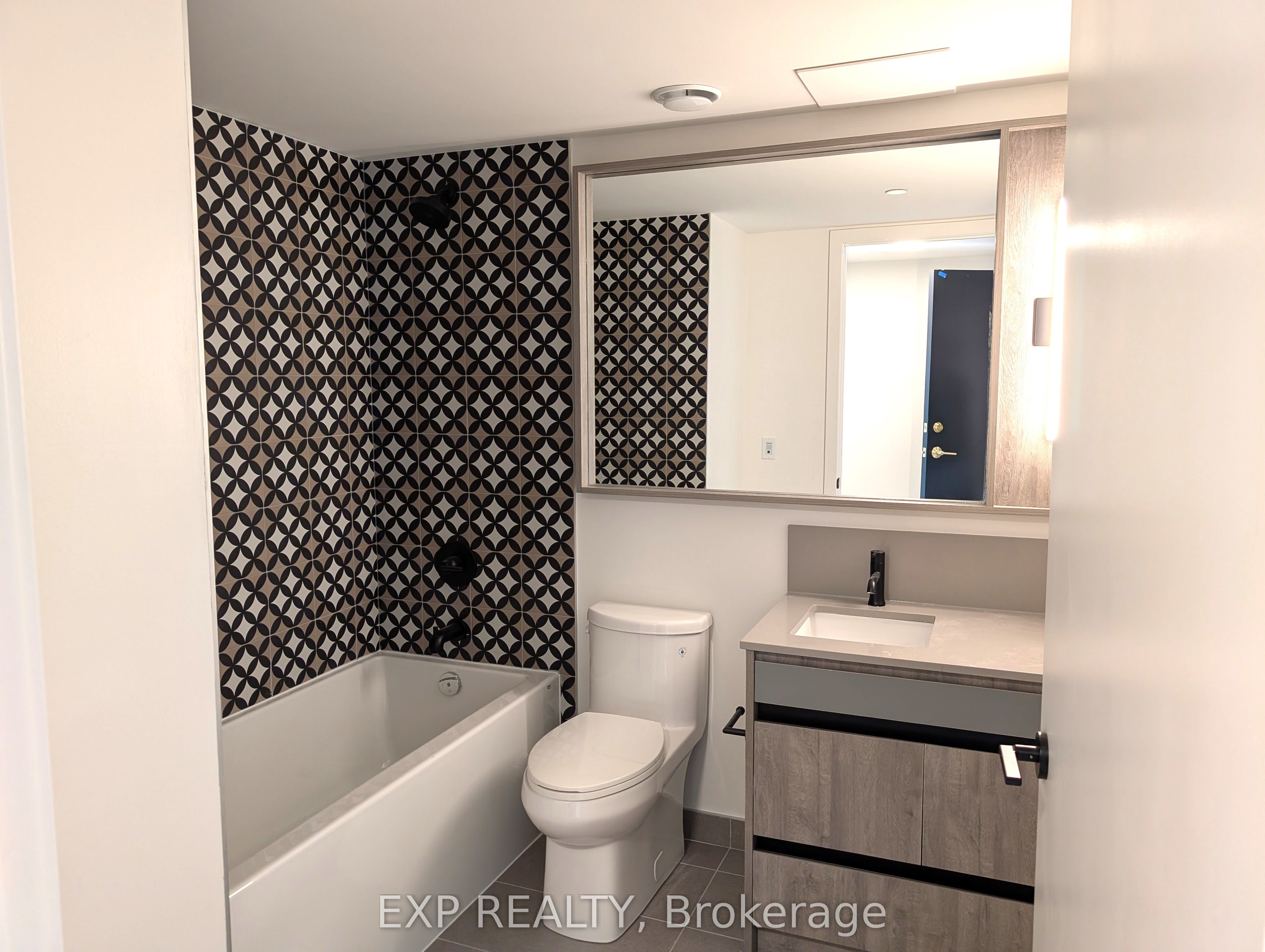 5 Lakeview Avenue, #316