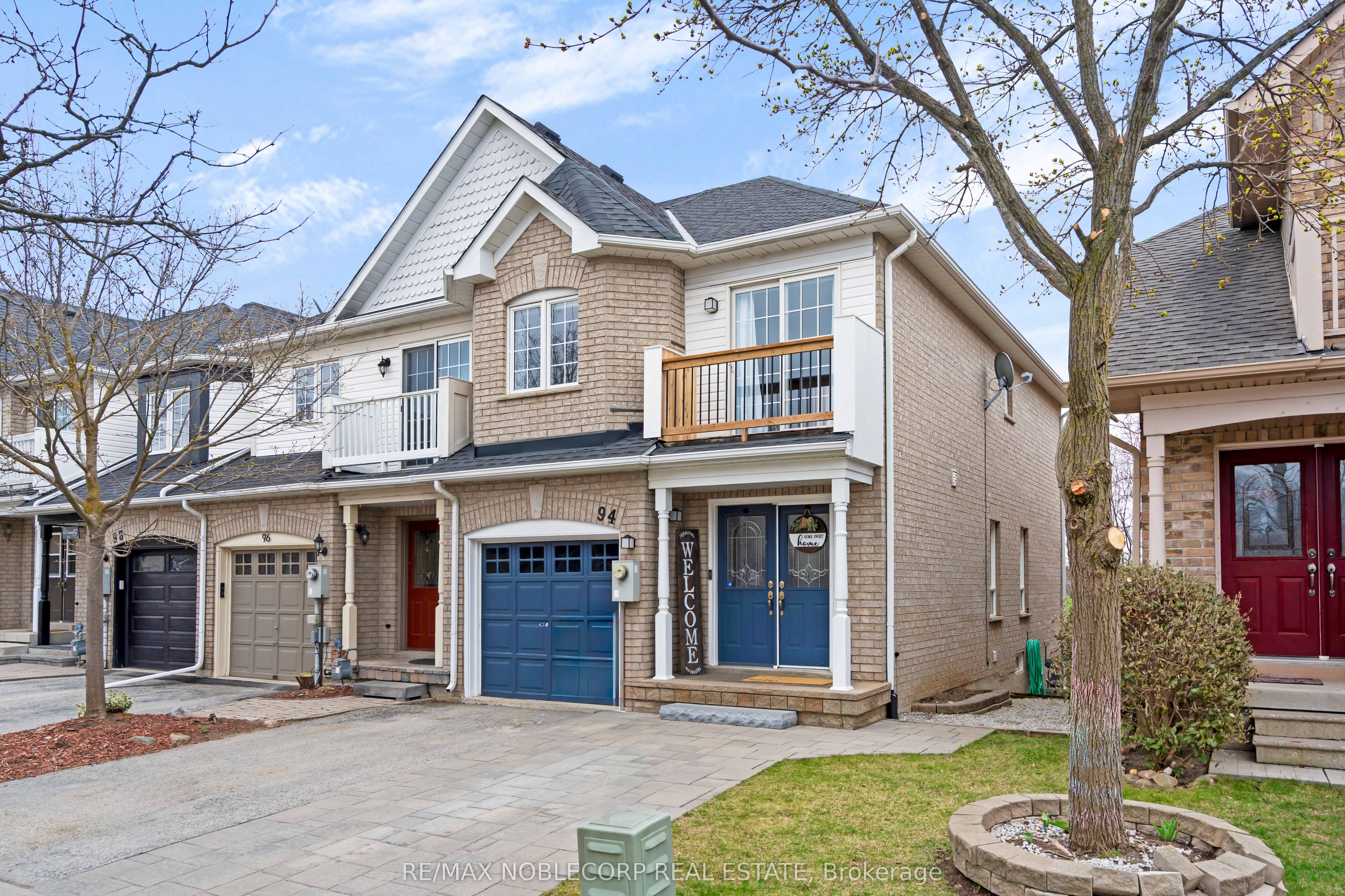 94 Dominion Gardens Drive, Halton Hills, ON L7G 6B4