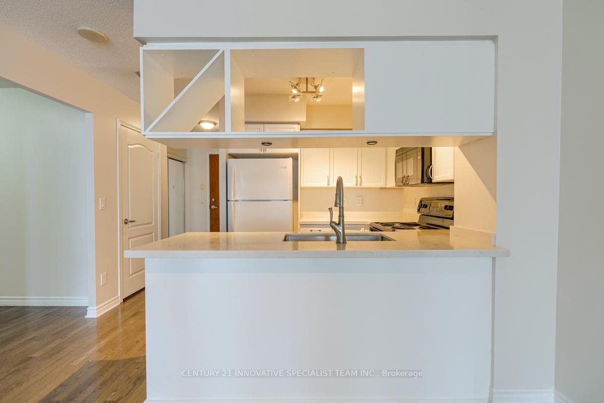 2 Bedrooms Condo at 4080 Living Arts,  Mississauga For sale