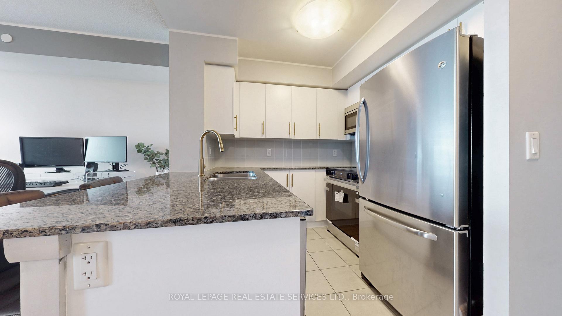 2 Bedrooms Condo at 205 Sherway Gardens, Toronto For sale