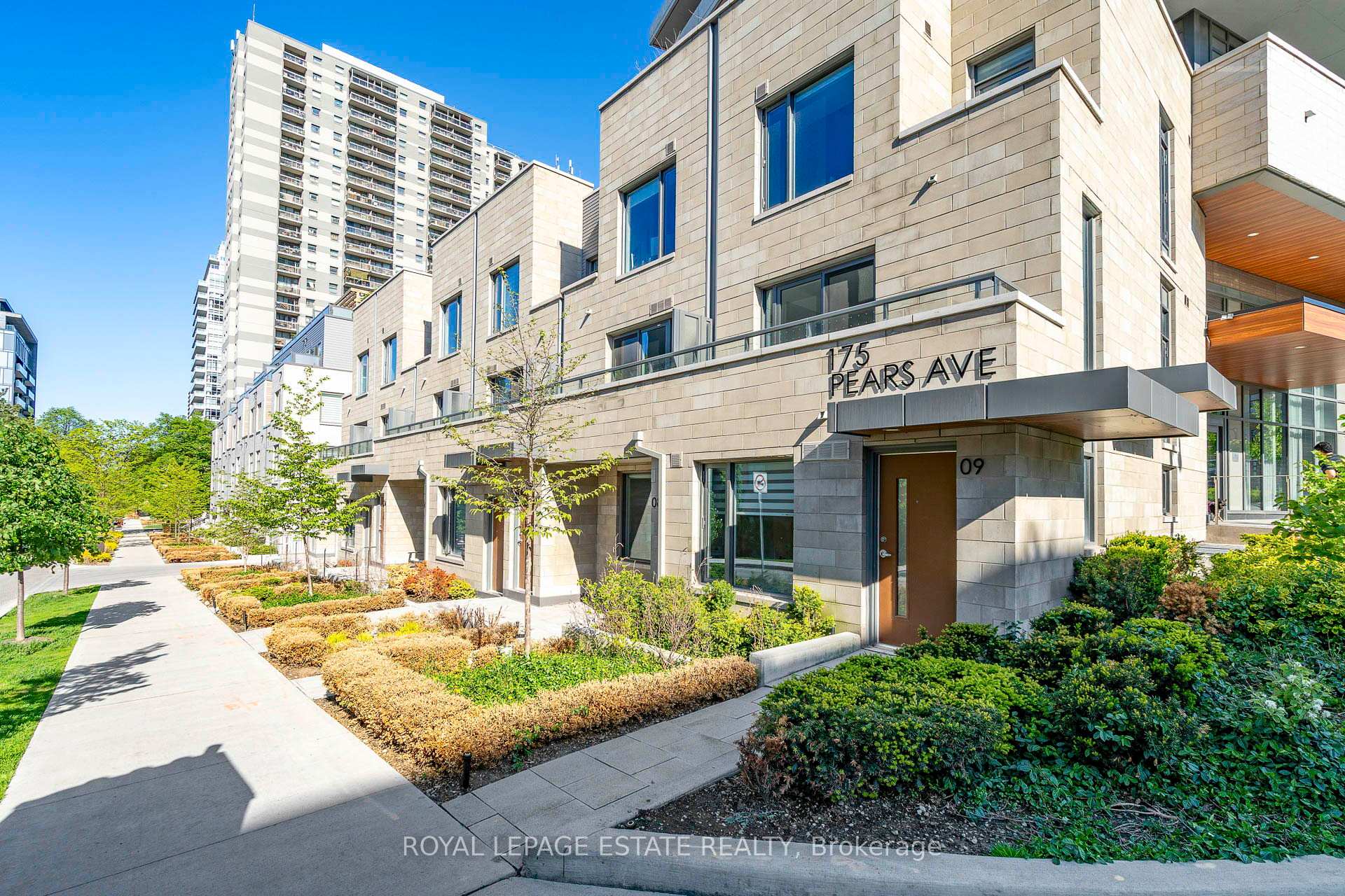2 Bedrooms Condo at 175 Pears, Toronto For sale