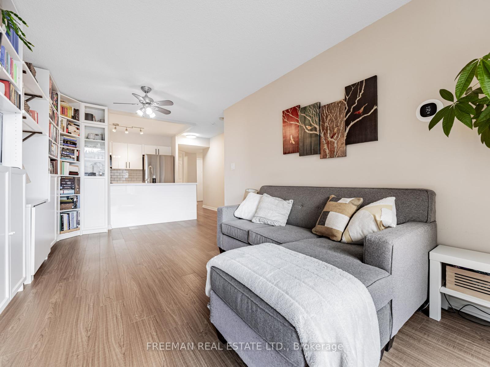 2 Bedrooms Condo at 260 Merton, Toronto For sale