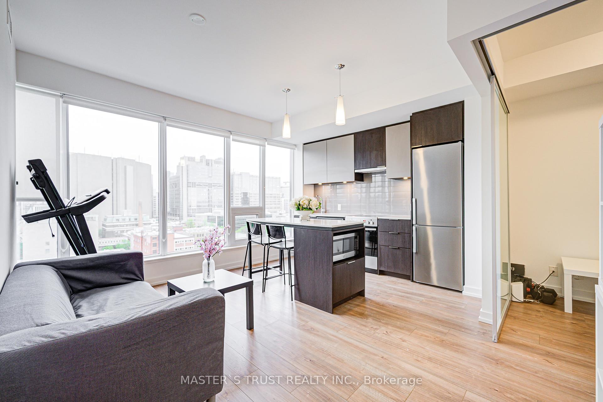 2 Bedrooms Condo at 203 College, Toronto For sale