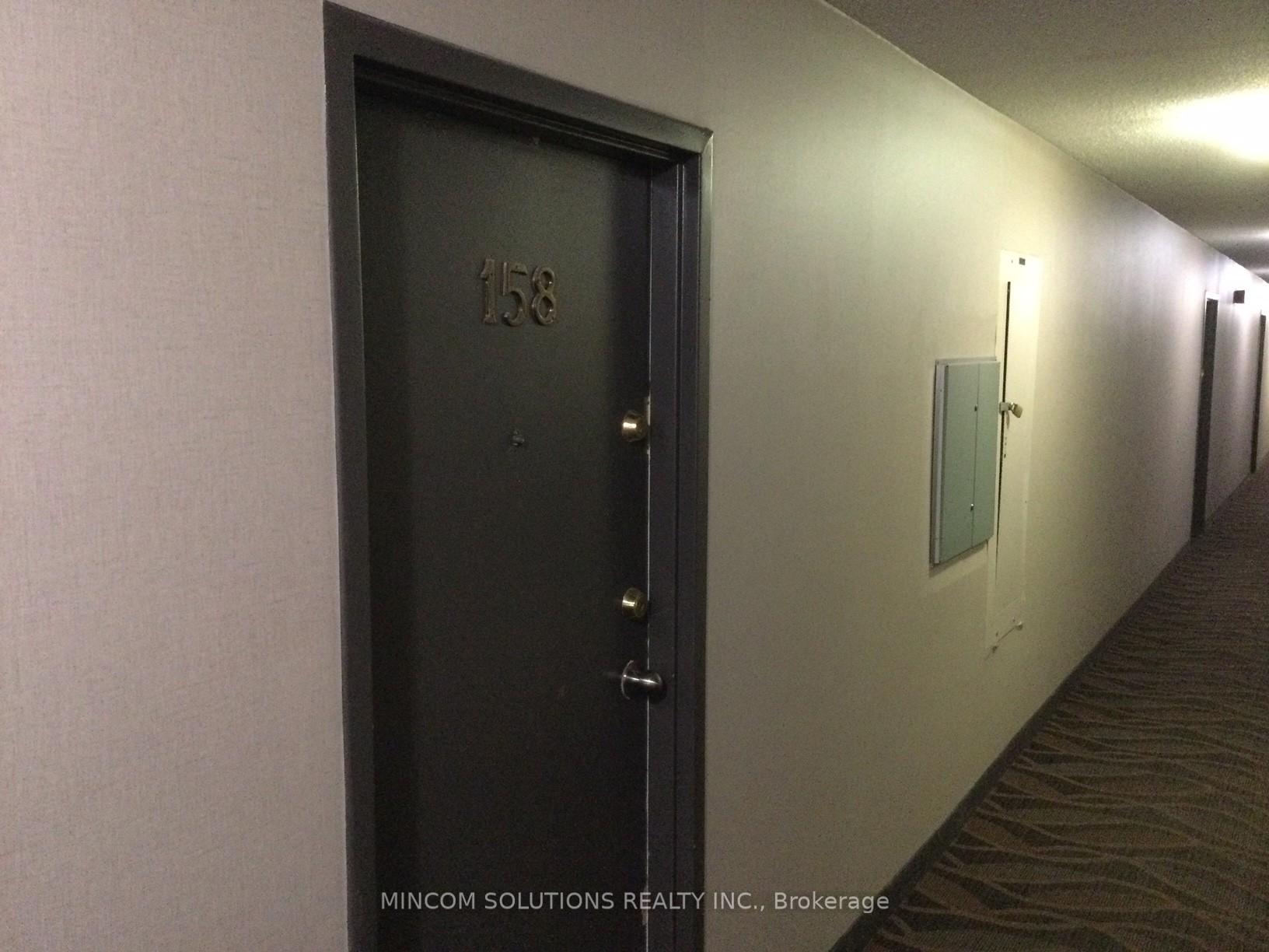 2 Bedrooms Condo at 2001 Bonnymede,  Mississauga For sale